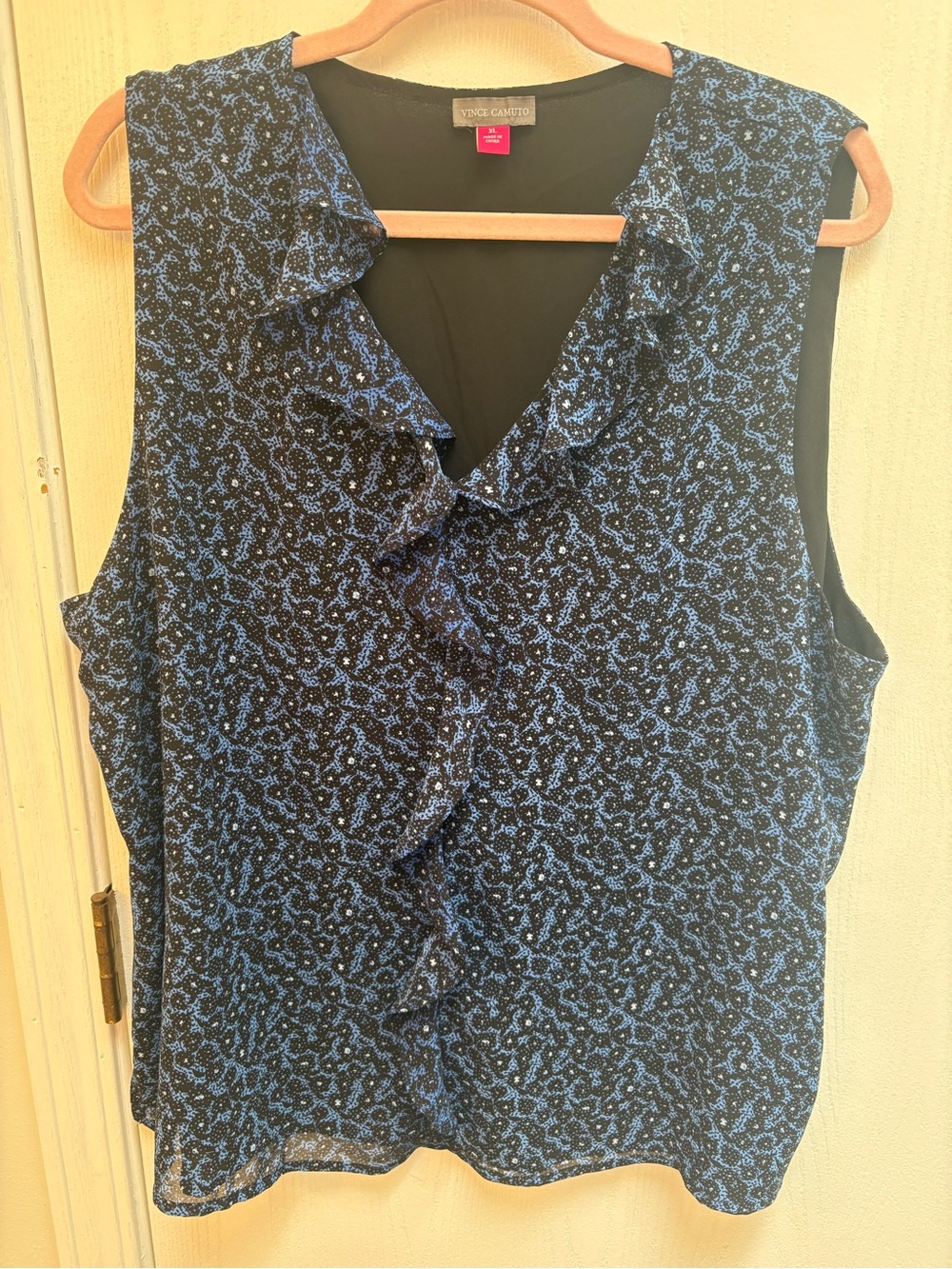 Vince Camuto Blue Floral Sleeveless Ruffle Blouse